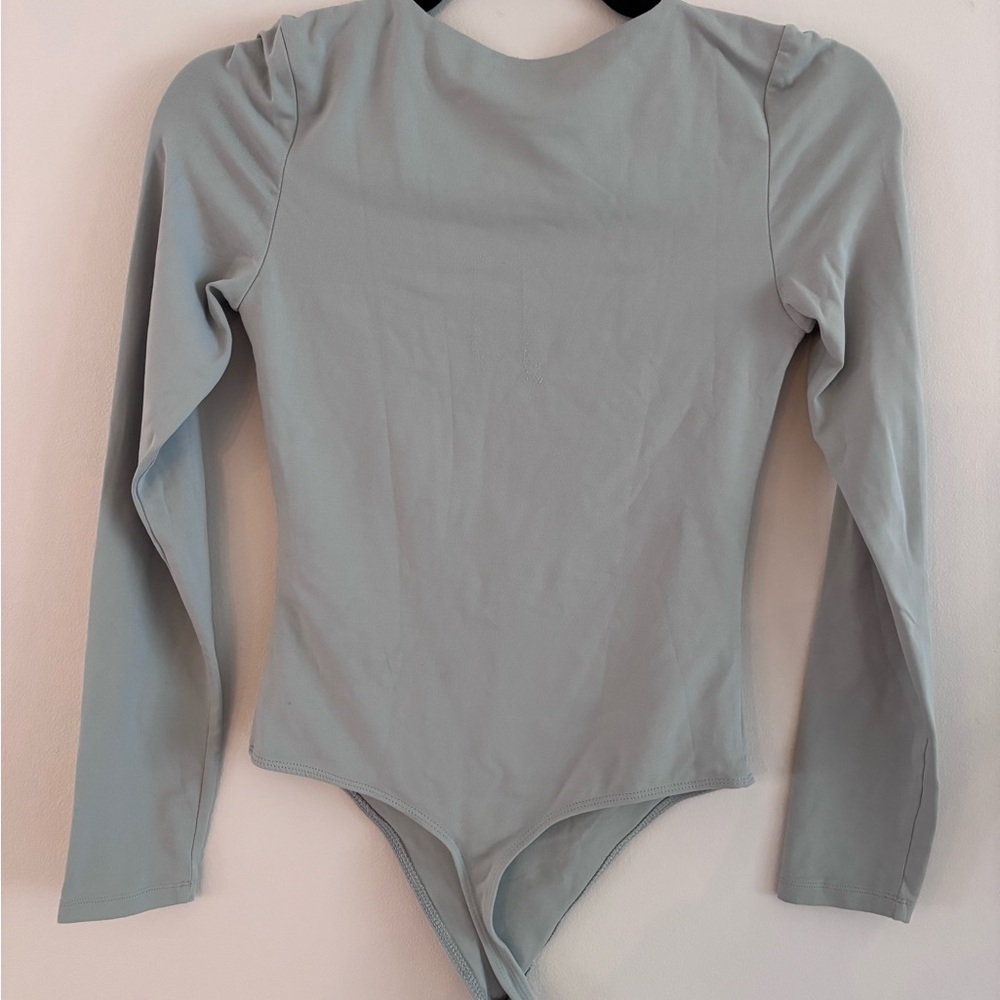 Babaton Contour Crew Long-Sleeve Bodysuit, Grey, Crewneck, Size Small - Picture 4 of 8